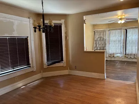 1613 W 1st St, Dixon, IL 61021 photo 3