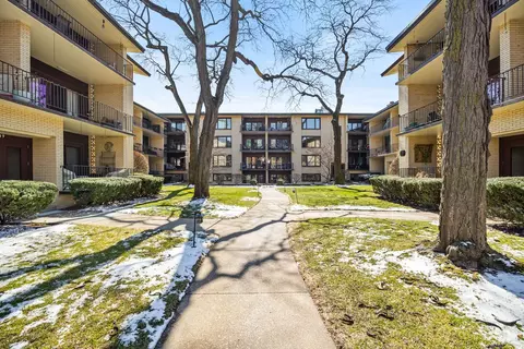1025 Washington Blvd #301, Oak Park, IL 60302