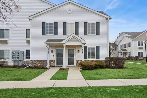 1009 Silverstone Dr #1009, Carpentersville, IL 60110