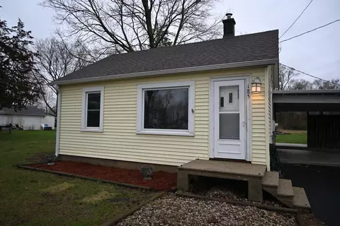 185 W Southmor Rd, Morris, IL 60450