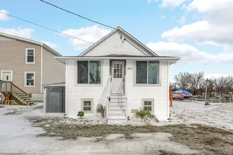 38717 N Lake St, Antioch, IL 60002