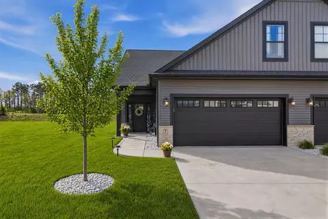 7 Prairie Trl, Monticello, IL 61856