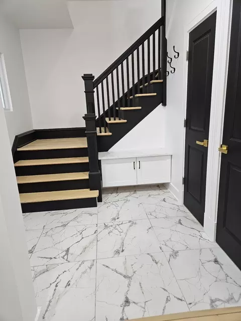 Entry Way - 5402 N Mobile Ave, Chicago, IL 60630 photo 1 of 3