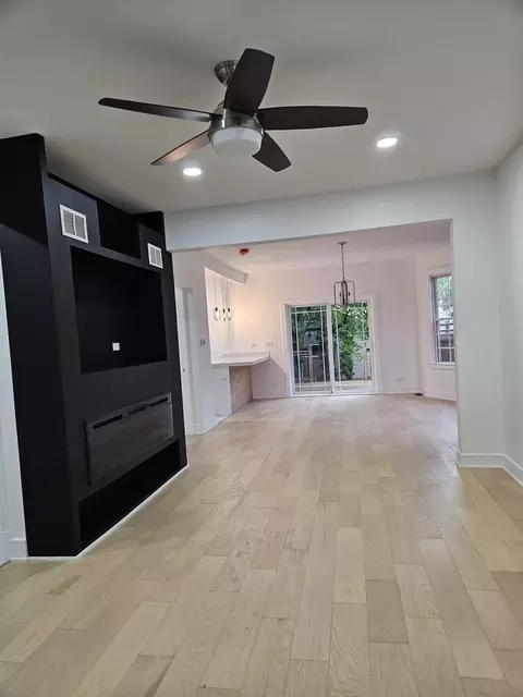 Living - 5402 N Mobile Ave, Chicago, IL 60630 photo 1 of 2