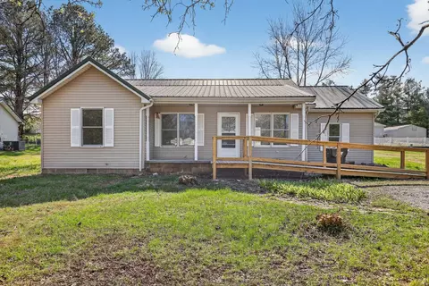 109 Illini Ct, Vienna, IL 62995