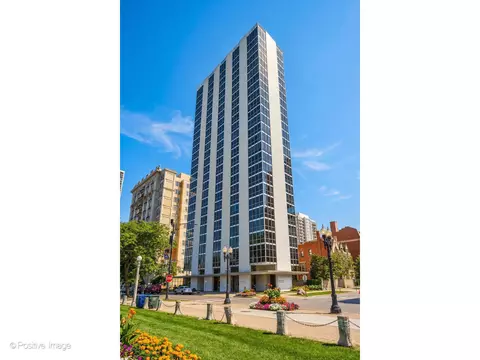 1555 N Dearborn Pkwy #14AB, Chicago, IL 60610