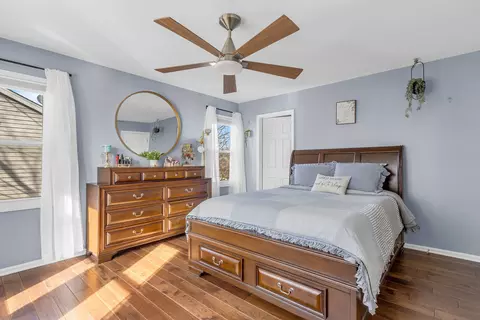 Bedroom - 1475 Misthaven Ln, Elgin, IL 60123 photo 7 of 9