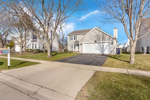 Exterior - 1475 Misthaven Ln, Elgin, IL 60123 photo 2 of 10