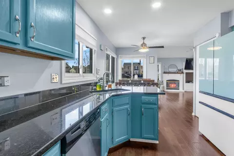 Kitchen - 1475 Misthaven Ln, Elgin, IL 60123 photo 1 of 4