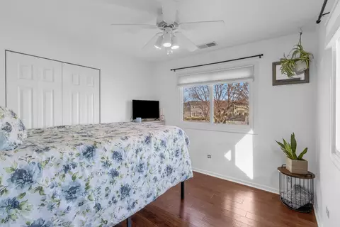 Bedroom - 1475 Misthaven Ln, Elgin, IL 60123 photo 1 of 9