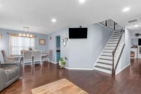 Entry Way - 1475 Misthaven Ln, Elgin, IL 60123 photo 1 of 2