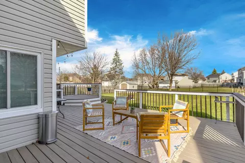 Exterior - 1475 Misthaven Ln, Elgin, IL 60123 photo 5 of 10
