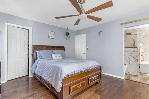 Bedroom - 1475 Misthaven Ln, Elgin, IL 60123 photo 8 of 9