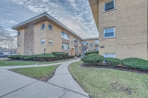 5501 W Edmunds St #1C, Chicago, IL 60630