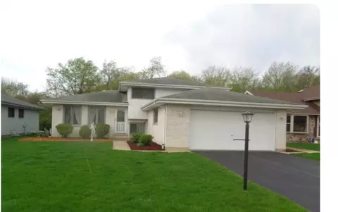 3136 Rosiclaire Ct, South Chicago Heights, IL 60411