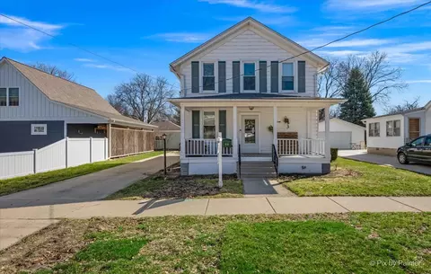 418 Houston St, Batavia, IL 60510