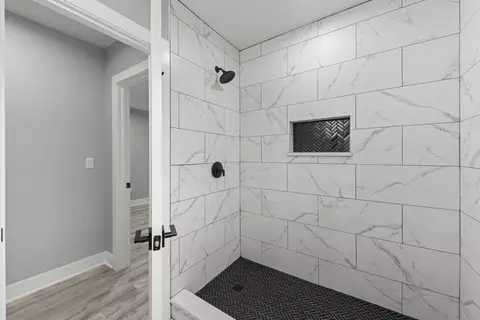 Bath - 7600 W 60th St, Summit, IL 60501 photo 2 of 3