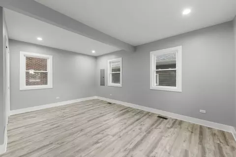 Living - 7600 W 60th St, Summit, IL 60501 photo 3 of 3
