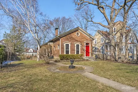 212 Arbor Ave, West Chicago, IL 60185