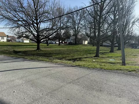 000 Emmma St, Christopher, IL 62822 photo 2