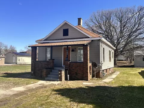 905 N Jackson St, Streator, IL 61364