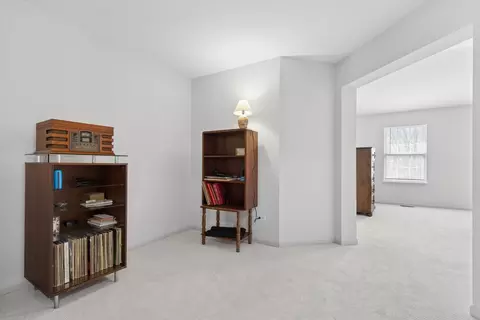 Entry Way - 77 Lee Ct, Winfield, IL 60190 photo 1 of 1