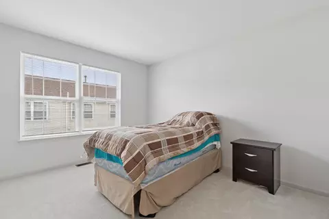 Bedroom - 77 Lee Ct, Winfield, IL 60190 photo 2 of 2