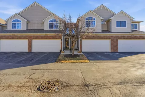 17656 S Gilbert Dr, Lockport, IL 60441