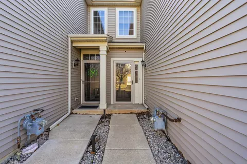 Exterior - 17656 S Gilbert Dr, Lockport, IL 60441 photo 2 of 10