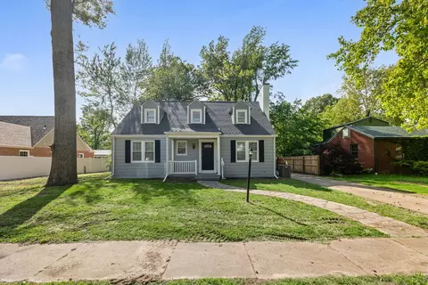 Exterior - 418 Cedar St, Centralia, IL 62801 photo 2 of 7