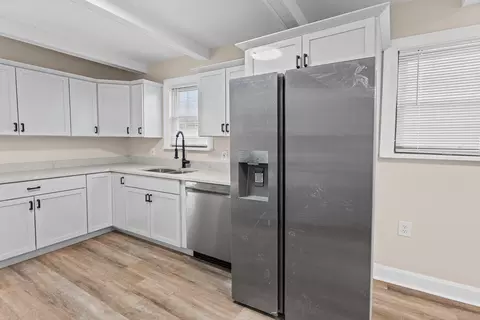 Kitchen - 418 Cedar St, Centralia, IL 62801 photo 4 of 4