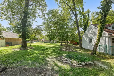 Exterior - 418 Cedar St, Centralia, IL 62801 photo 3 of 7