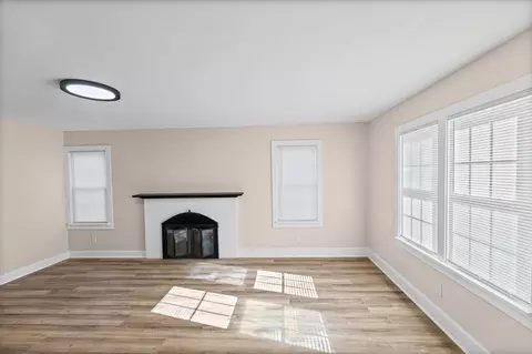 Living - 418 Cedar St, Centralia, IL 62801 photo 1 of 6
