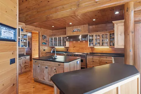 Kitchen - 17700 Streit Rd, Harvard, IL 60033 photo 1 of 3