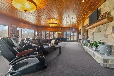 Living - 17700 Streit Rd, Harvard, IL 60033 photo 6 of 6