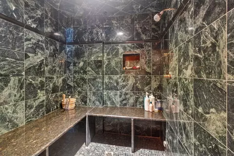 Bath - 17700 Streit Rd, Harvard, IL 60033 photo 8 of 8