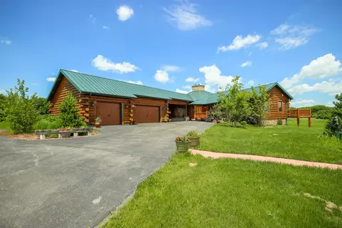 Exterior - 17700 Streit Rd, Harvard, IL 60033 photo 1 of 4