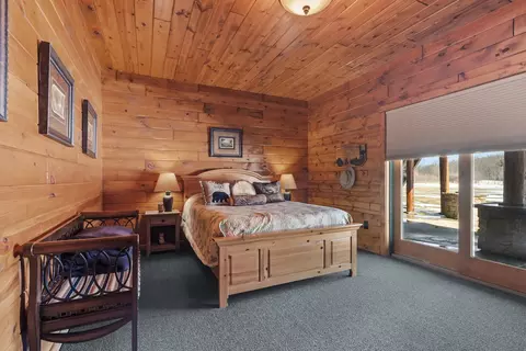 Bedroom - 17700 Streit Rd, Harvard, IL 60033 photo 5 of 8