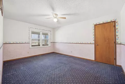 Bedroom - 2594 E 1069th Rd, Ottawa, IL 61350 photo 5 of 9