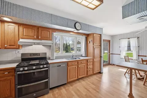 Kitchen - 2594 E 1069th Rd, Ottawa, IL 61350 photo 1 of 4