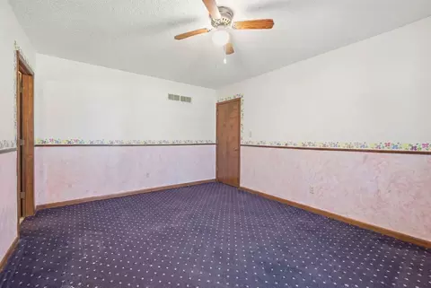 Bedroom - 2594 E 1069th Rd, Ottawa, IL 61350 photo 6 of 9