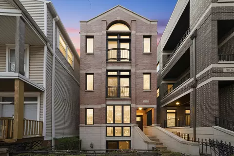 3042 N Racine Ave #3, Chicago, IL 60657