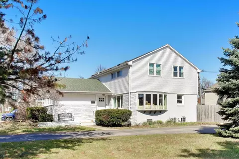 339 N Emroy Ave, Elmhurst, IL 60126