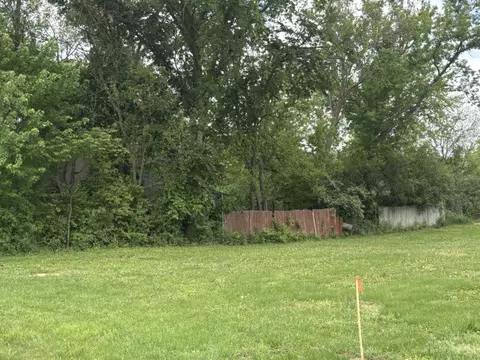 lot8 W Plum St S, Mchenry, IL 60050