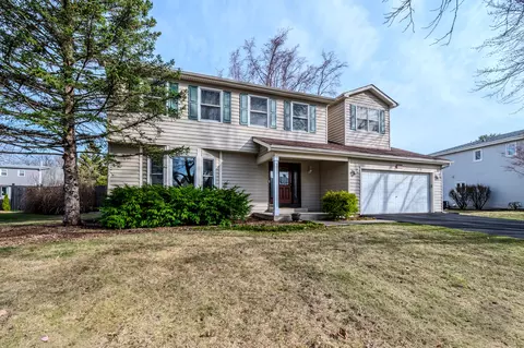 2413 Flambeau Dr, Naperville, IL 60564