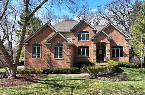 1396 Notre Dame Dr, Lemont, IL 60439