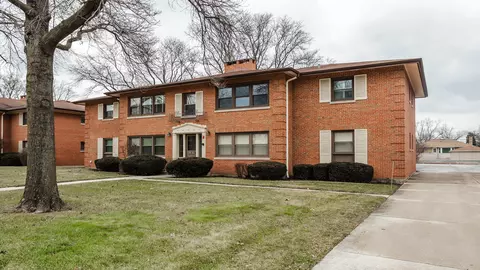 10630 W Cermak Rd #2E, Westchester, IL 60154