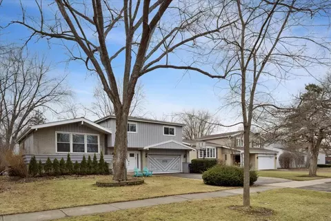 1908 Mccraren Rd, Highland Park, IL 60035