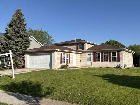 2 Beaver Creek Ct, Bolingbrook, IL 60490