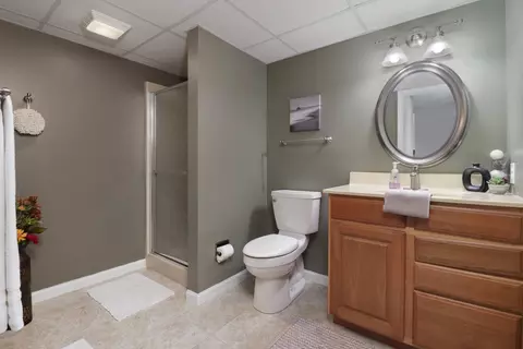 Bath - 1305 Nicki Dr, Bloomington, IL 61704 photo 3 of 3